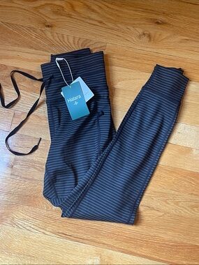 NWT HALARA Black with Gray Pinstripe High-Waist Leggings